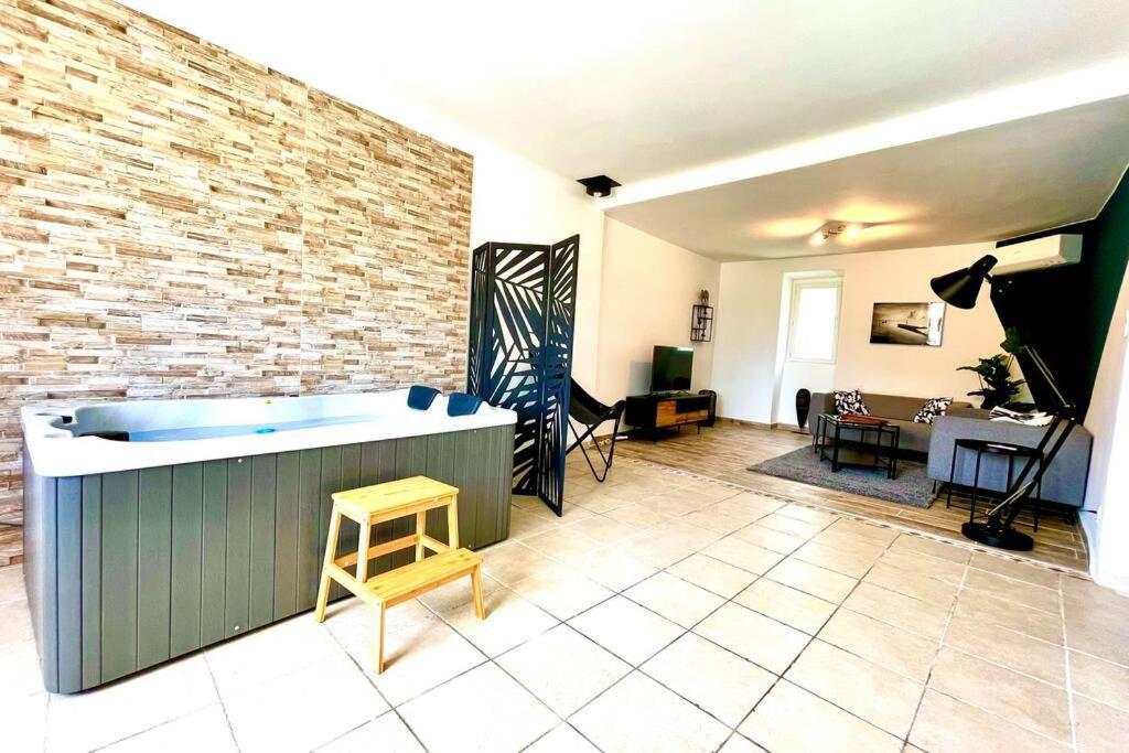 Art Spa Des Cevennes “ Jacuzzi ” Branoux-les-Taillades Extérieur photo